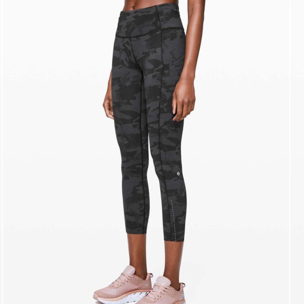Lululemon grey camo fast and free 25” sz 2